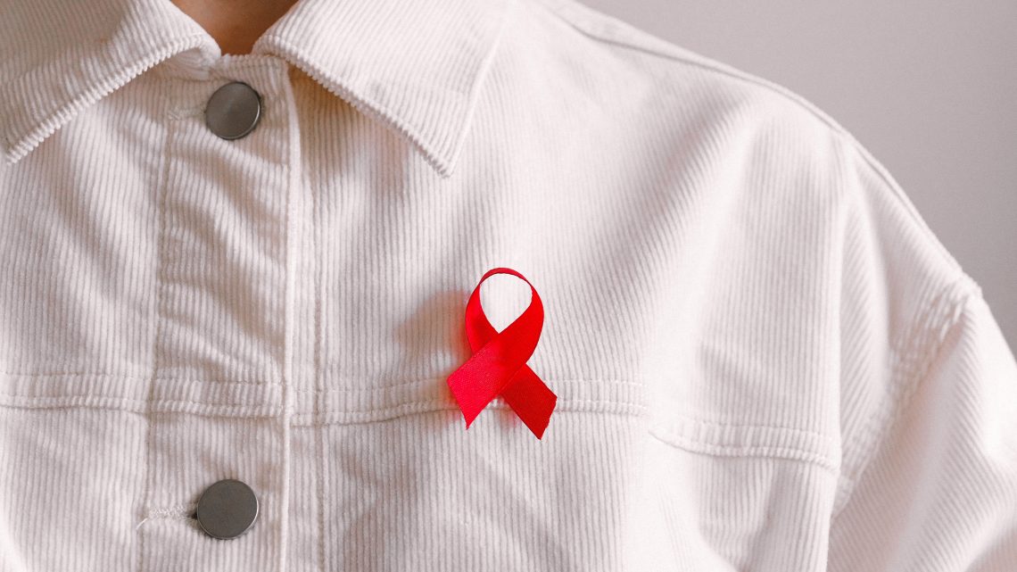 wstążka solidarności z HIV